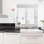 Lx -10m To Downtown Up To14 Ppl,heatable Pool And Lift Villa