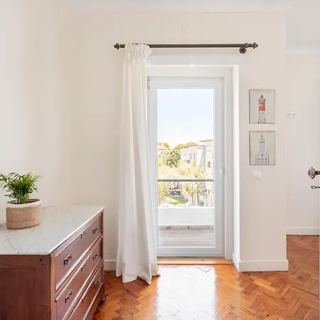 Family In ,heated Pool ,elevator,parking,6 Bedrooms,sleeps 14 *