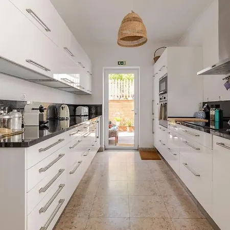 Lx -10m To Downtown Up To14 Ppl,heatable Pool And Lift * リスボン