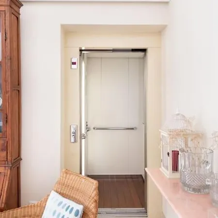 Lx -10m To Downtown Up To14 Ppl,heatable Pool And Lift * Лиссабон