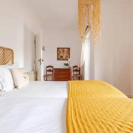 Willa Lx -10m To Downtown Up To14 Ppl,heatable Pool And Lift Lizbona